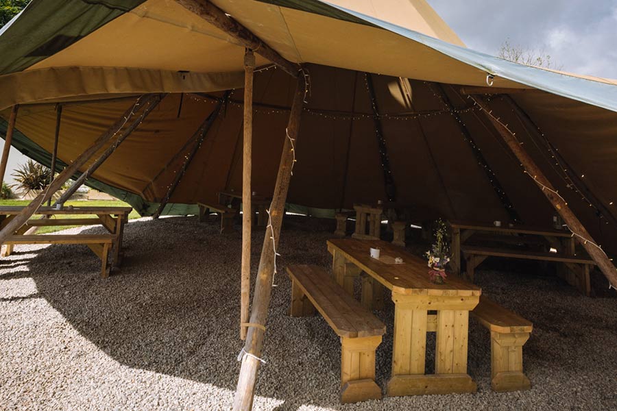 Inside-tent-with-tables-Da-Bara-Bakery-In-The-Garden-Cafe-gallery-Window-Da-Bara-Bakery
